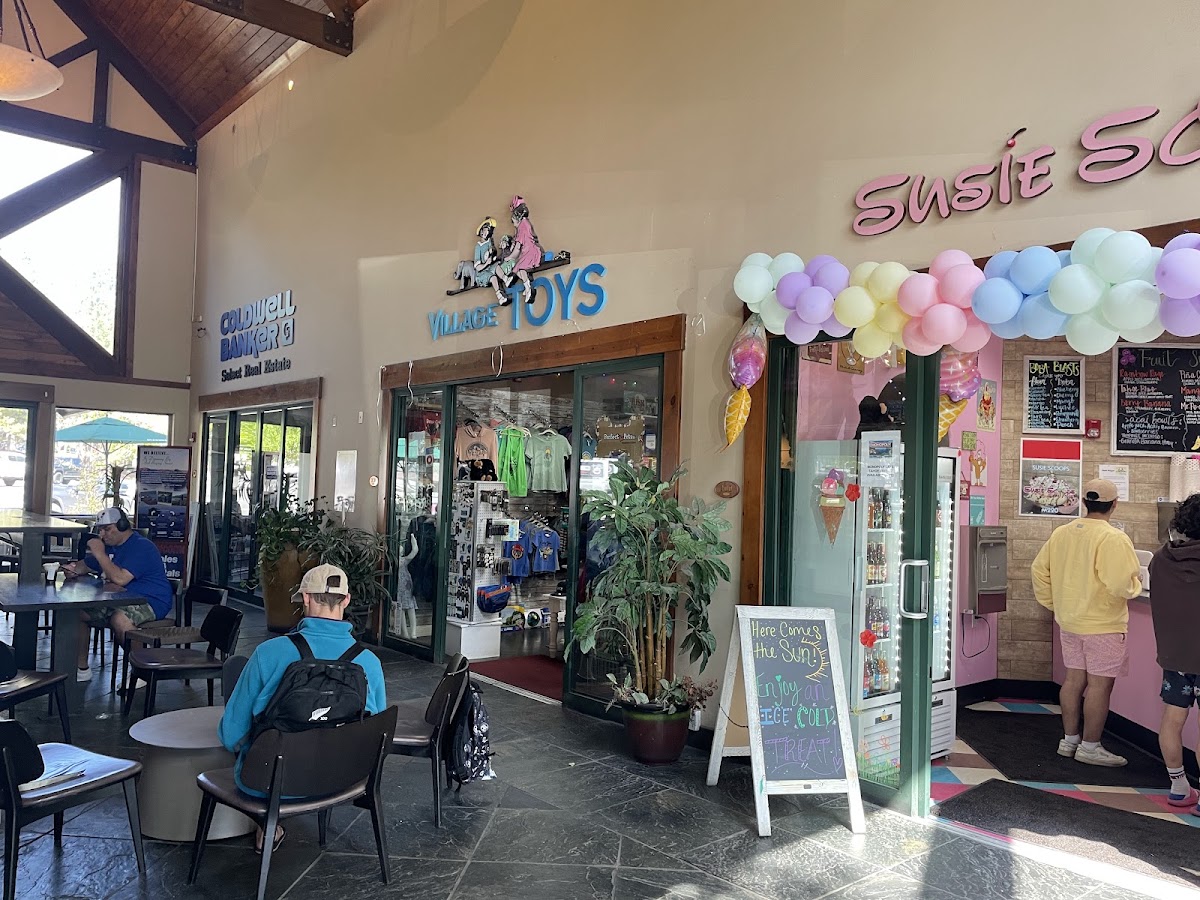 Susie Scoops Ice Cream, Frozen Yogurt, Smoothies & Boba in Incline Village, NV