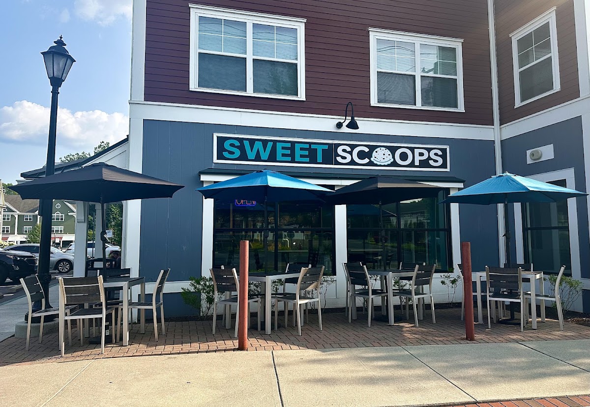 Sweet Scoops in Brookfield, CT