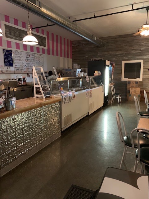 The Country Creamery Ice Cream Parlor in Oxford, CT