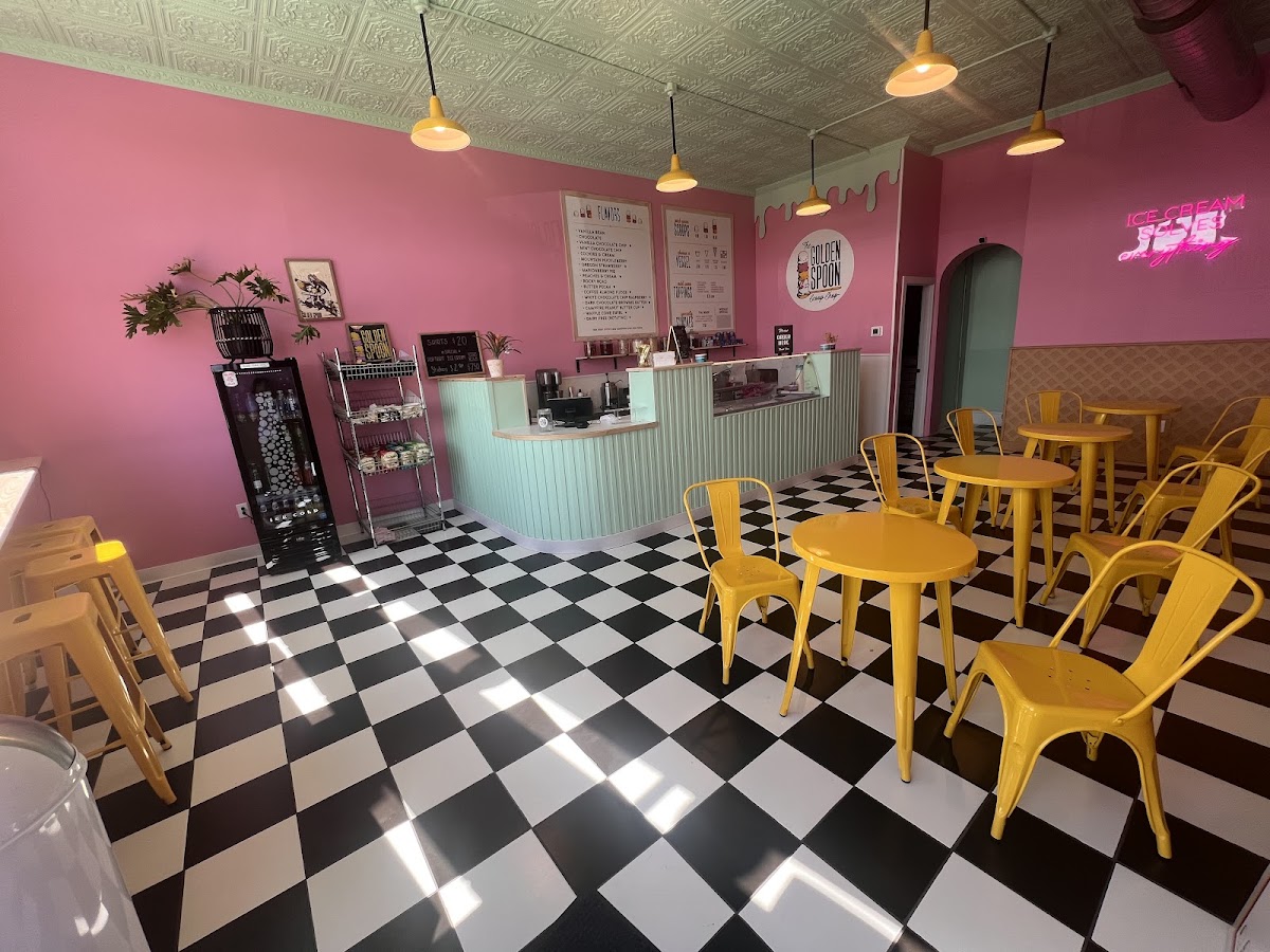 The Golden Spoon Scoop Shop in Kearney, NE