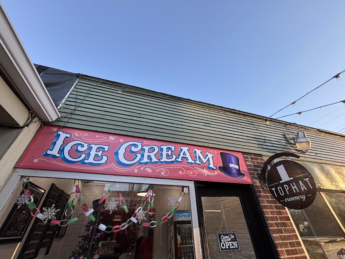Top Hat Creamery in Lincoln, IL