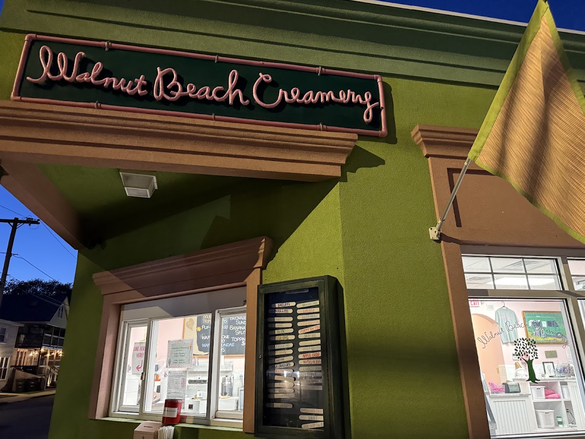Walnut Beach Creamery in Milford, CT
