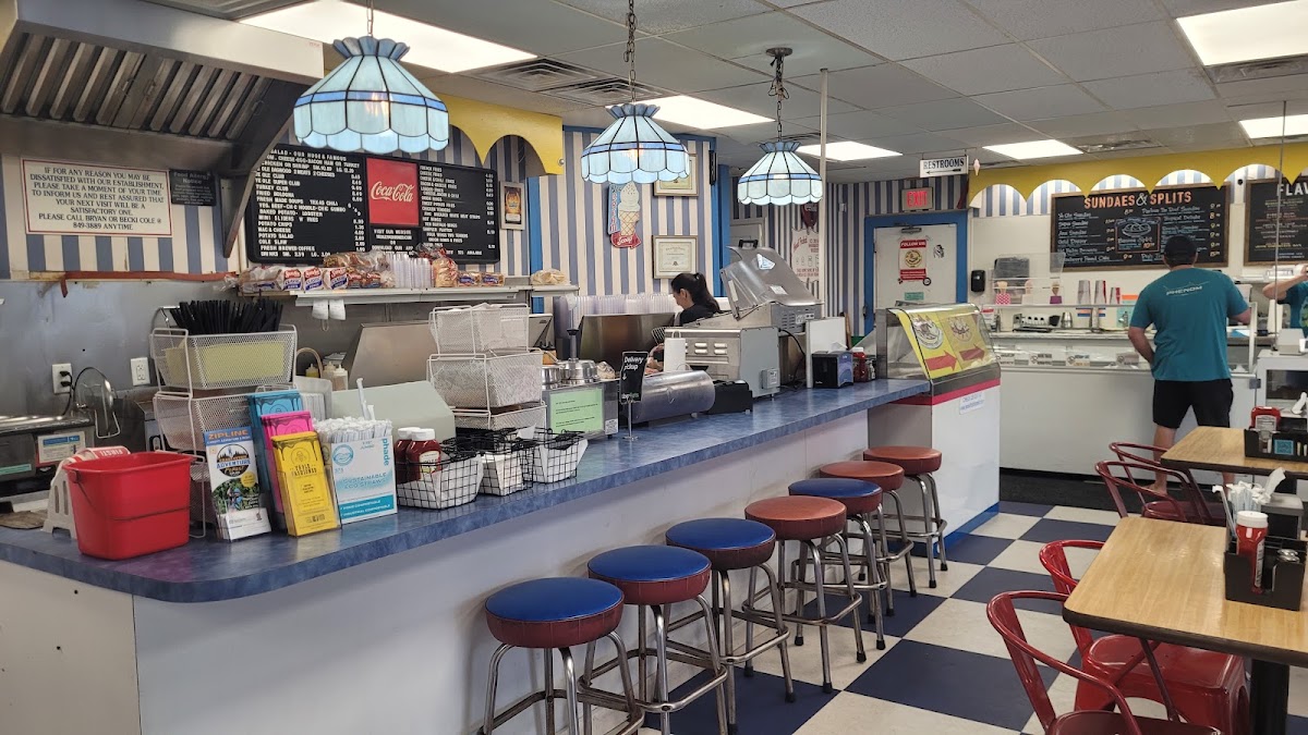 Ye Ole Fashioned Ice Cream & Sandwich Cafe- Mt. Pleasant photo from Google